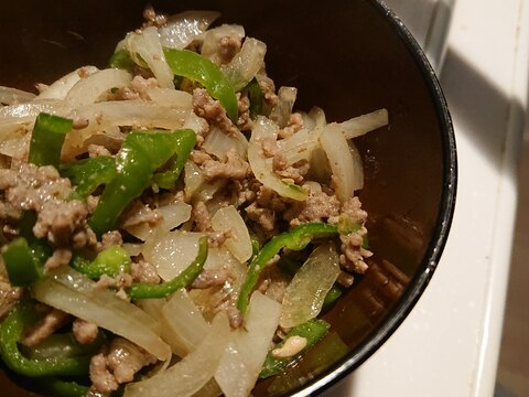 ひき肉野菜の味噌ラー油炒め